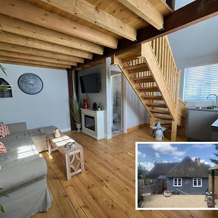 The Shack - Thatched Self Contained Annex Collingbourne Ducis Экстерьер фото